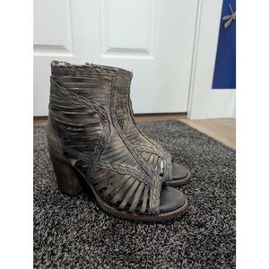 Freebird Bela in RARE COLORWAY!